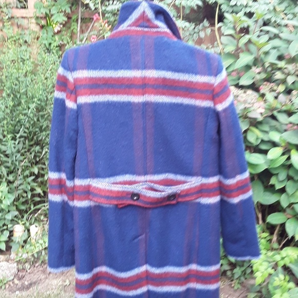 Coat - Picture 2 of 3